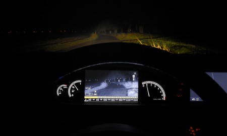 New spotlight function for Active Night View Assist Plus