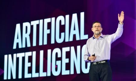 Intel Vice President Gadi Singer announces a series of collaborations with Baidu on artificial intelligence at Baidu Create on Wednesday, July 4, 2018, in Beijing. (Credit: Intel Corporation)